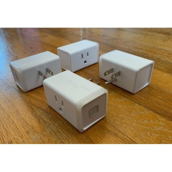 New Smart Home Wi-Fi Outlet Works with Alexa, Echo, Google Home & IFTTT - Picture 3 of 3